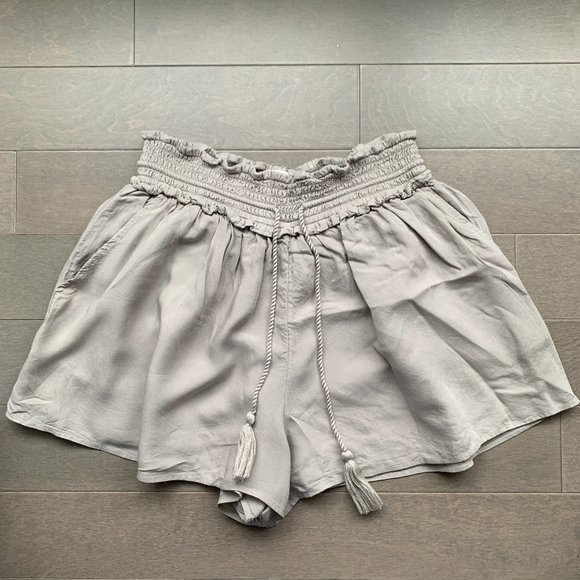 Aritzia Pants - ARITZIA Wilfred Drapy Shorts 100% Modal